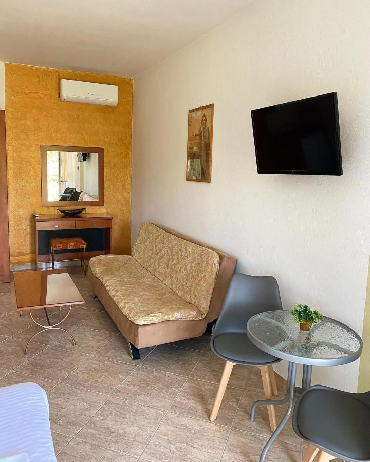 Guesthouse Anestis Ángistron 外观 照片